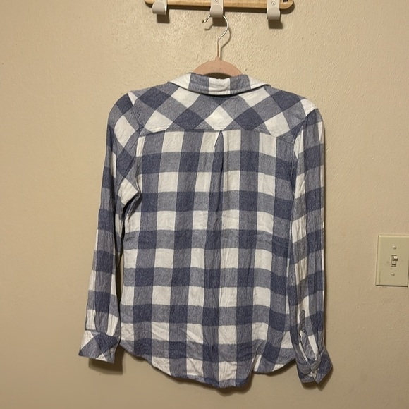 Rails Hunter White blue and white plaid button up shirt blouse top Size XS - Picture 7 of 9
